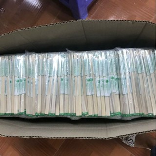 Sét 1 thùng đũa dùng 1 lần, 4000 đôi đũa ăn một lần loại 20cm không tăm