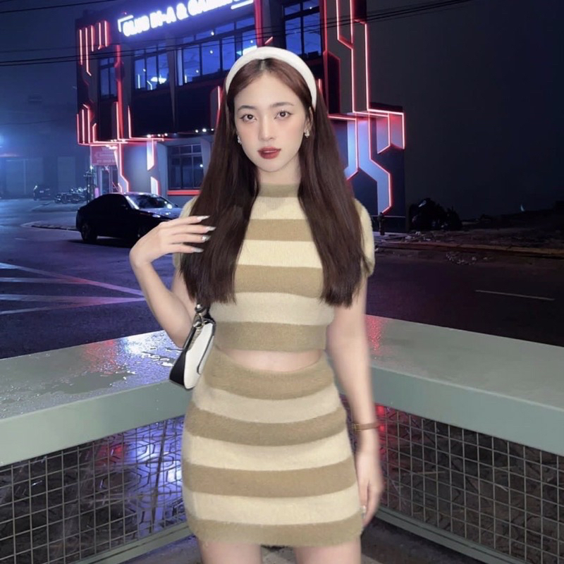 ✿𝘀𝗽𝗶𝗱𝗲𝗿𝗵𝗼𝘂𝘀𝗲𝗱𝗻✿ |Ảnh Thật|ORDER | Set Áo Len Croptop & Chân Váy Dệt Kim Ôm Body Kẻ Sọc 3 Màut