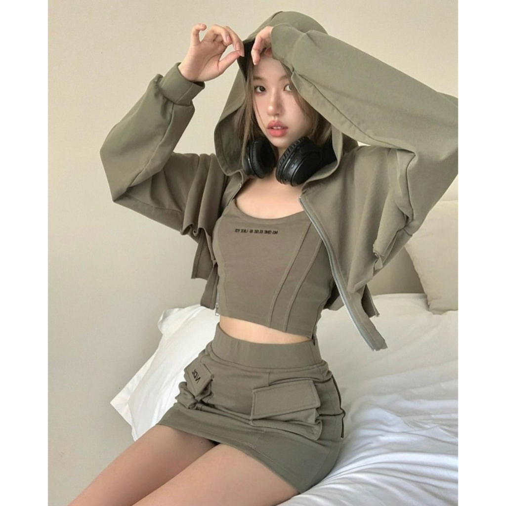 SET 3 MÓN RÊU TÂY: ÁO KHOÁC NÓN + ÁO 2 DÂY CROPTOP + CHÂN VÁY LƯNG THUN RÚT (TH)