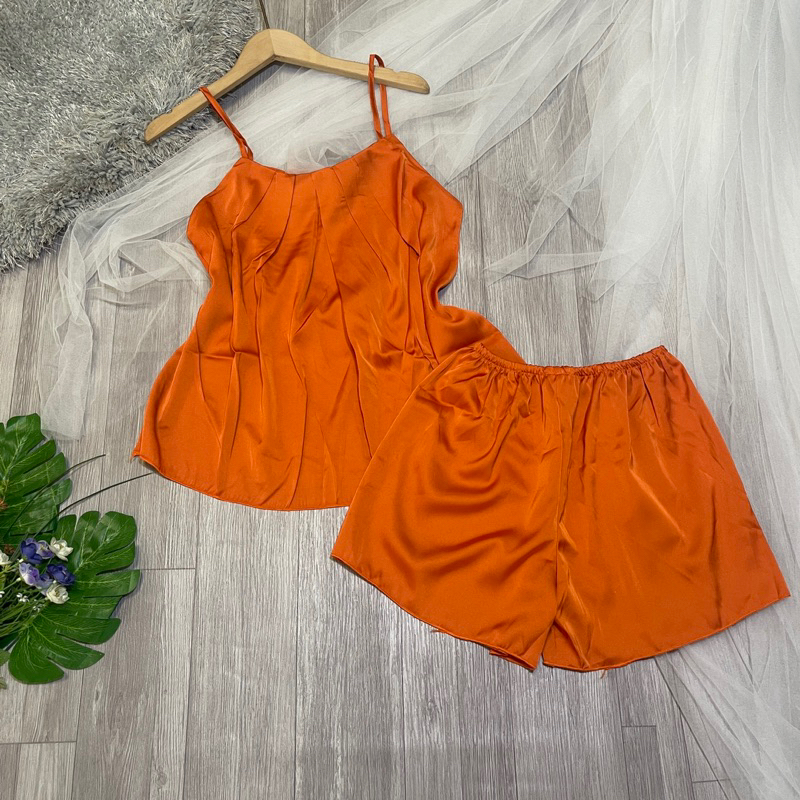 Bộ đùi vải satin,phom dưới 55kg