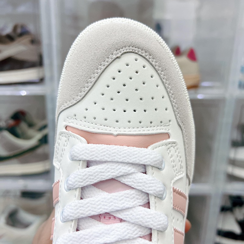 Giày sneaker forum low trắng hồng