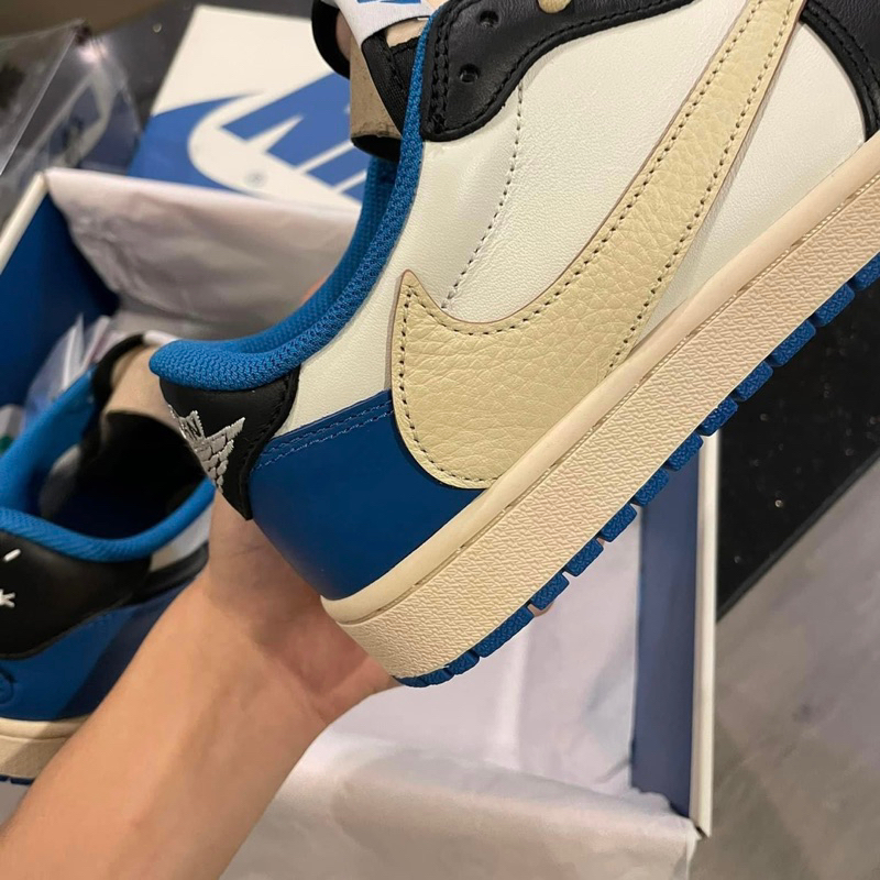 Giày AIR JORDAN 1 LOW TRAVIS SCOTT x FRAGMENT |  CAO CẤP