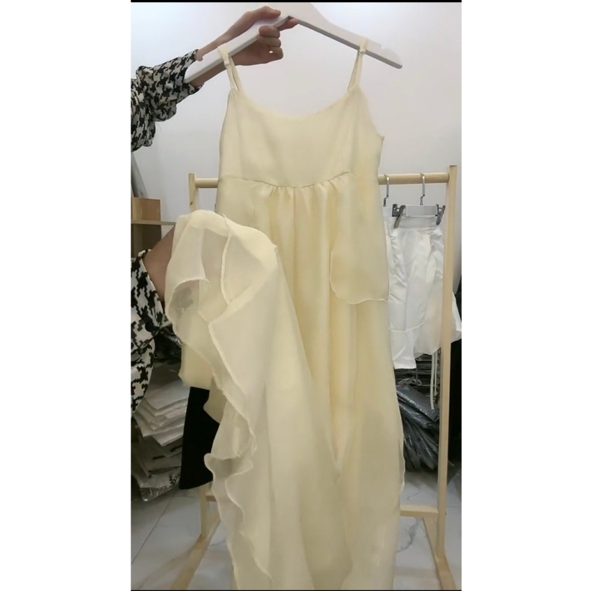 Set váy 2 dây và áo croptop, đầm mềm mại mix cùng áo montoghi ngắn tay phong cách Hàn Quốc