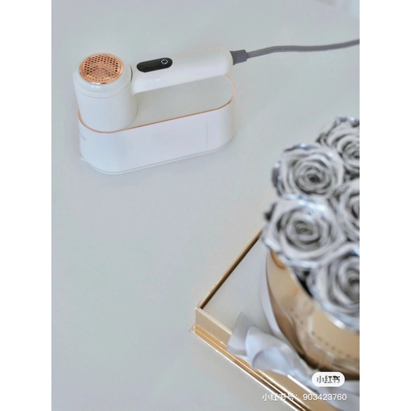 CHÍNH HÃNG- BÀN LÀ HƠI NƯỚC MINI KÈM MÁY CẮT LÔNG XÙ MORPHYRICHARDS MR2032