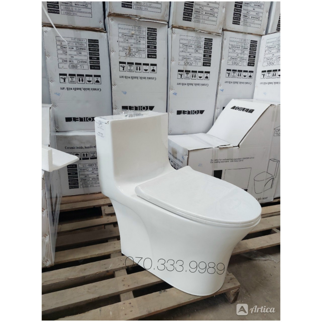 Bồn cầu liền khối, Bồn cầu một khối nắp đóng êm, men sứ Nano chống bám bẩn 2056