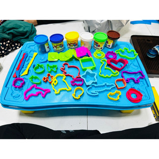 Bàn & dụng cụ chơi đất Sét Play-Doh