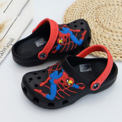 Dép sục nhựa bít đầu hình người nhện màu đen dành cho bé êm, mềm, k hôi chân, tặng 10 stic