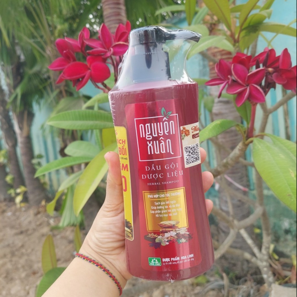Dầu gội dược liệu Nguyên Xuân nâu 350ml dành cho tóc thương giúp tóc mềm mượt giảm gãy rụng