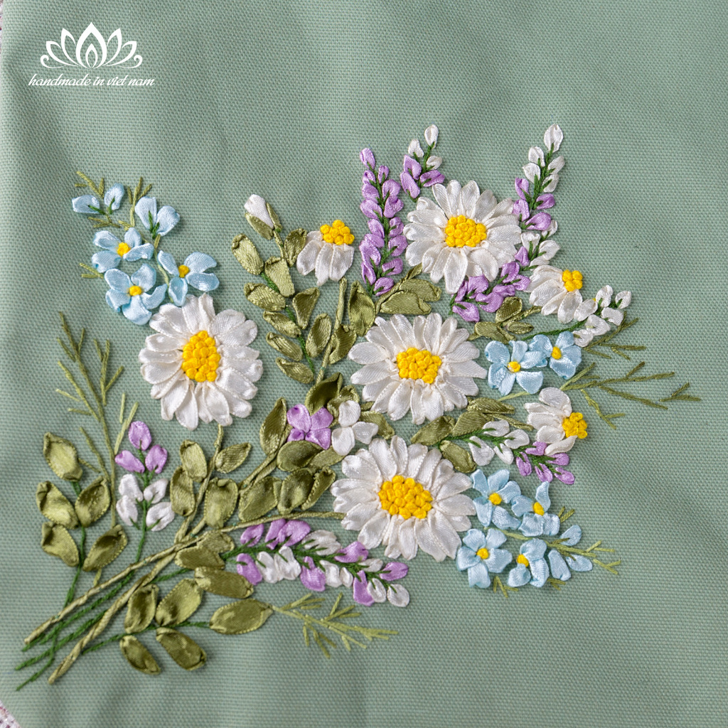 Túi tote , túi vải đeo vai , túi handmade , túi thêu ruy băng ,thêu hoa,miệng may khóa kéo, vải lót bên trong đầy đủ