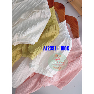 Áo croptop viền bèo