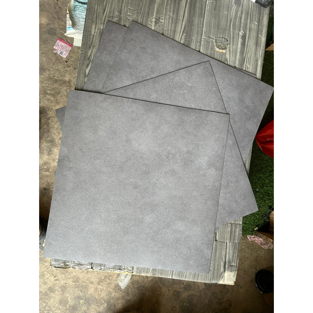 Sàn nhựa vuông 45x45cm Vân xi măng, bê tông, vân đá, vân thảm sẵn keo bóc dán