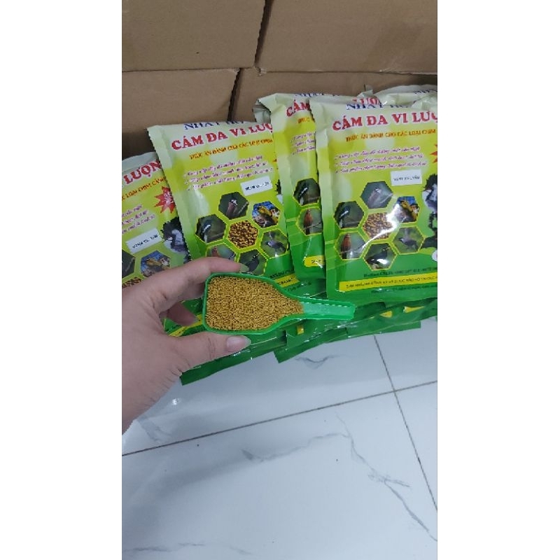 Cám Khuyên Đa vi lượng Nhất Hoàng gói 500gram