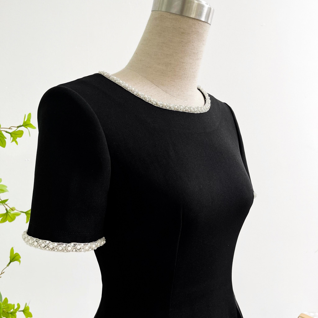 Váy JASMIN  MyAnn đen basic kết hợp với viền đá cao cấp, sang chảnh