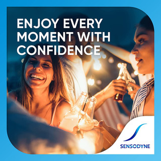 Kem Đánh Răng Sensodyne Advanced Whitening Sensitive 24/7 Toothpaste (184G X 4 Tuýp)