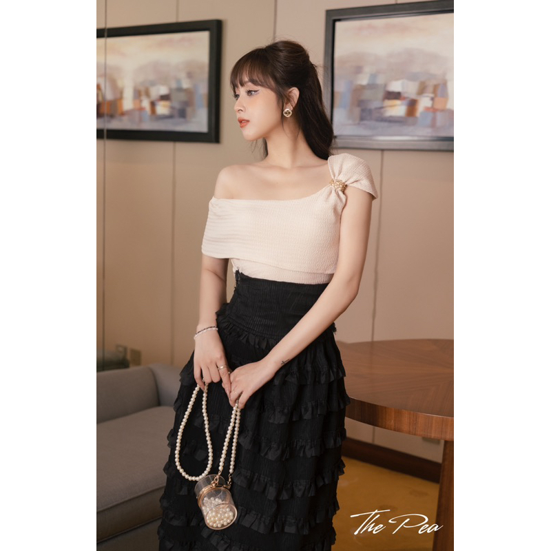 SURI TOP by Thepeavn - Áo lệch vai phối xích