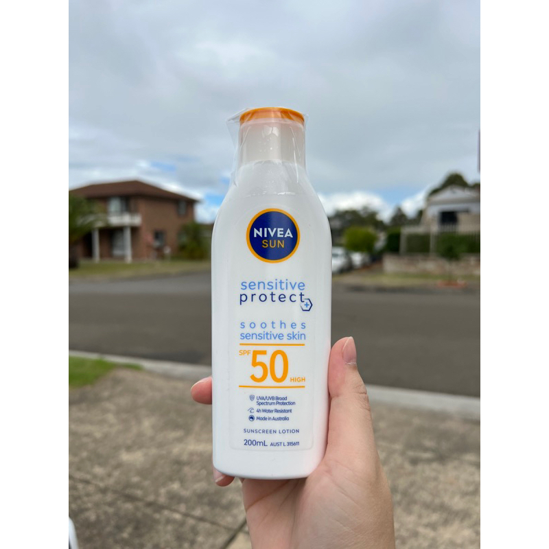 Kem chống nắng bảo vệ da nhạy cảm Nivea Sun SPF 50+ Sensitive Protect Lotion 200ml