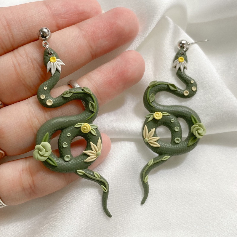 Khuyên tai đất sét nung Polymer Clay (Snake-Dark Forest)