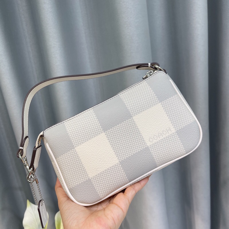 Túi Coach Nolita