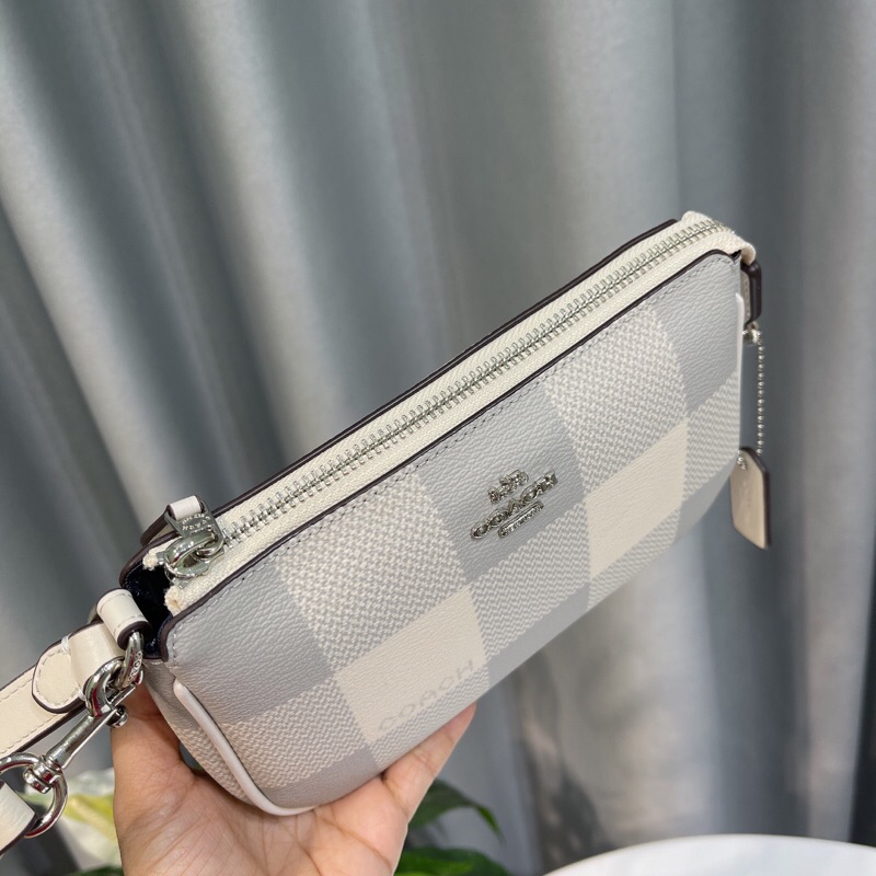Túi Coach Nolita
