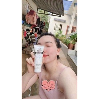 Sửa rửa mặt nha đam huỳnh đỗ