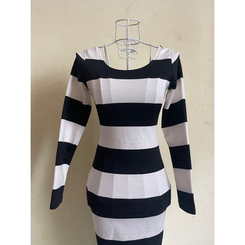 Đầm Body Tôn Dáng Xẻ Tà Sau - Eo 58-65