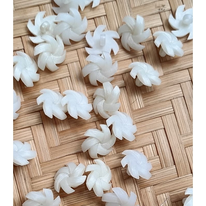 Gói 10 nút áo chong chóng size 2cm