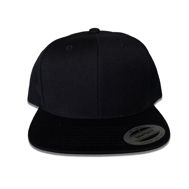 Nón snapback trơn đen fom cứng đứng fom