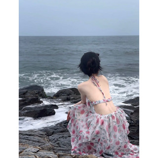 Đầm hoa xẻ cột cổ hở lưng có mút ngực - Thời trang đi biển thu đông có video cận chất