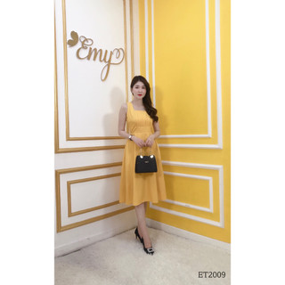 Đầm EMY ET2009 Xoè Vàng Sát Nách