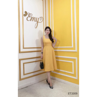 Đầm EMY ET2009 Xoè Vàng Sát Nách