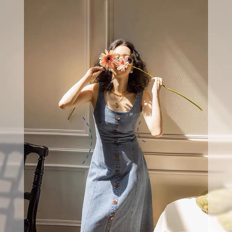 Váy bò 2 dây Emili dáng dài xuông khoét lưng chiết eo chất bò