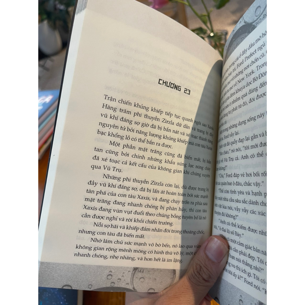 Sách - VĨNH BIỆT, CẢM ƠN VÌ ĐÃ CHO ĂN CÁ – Douglas Adams – Lê Minh Đức dịch - Nhã Nam – bìa mềm