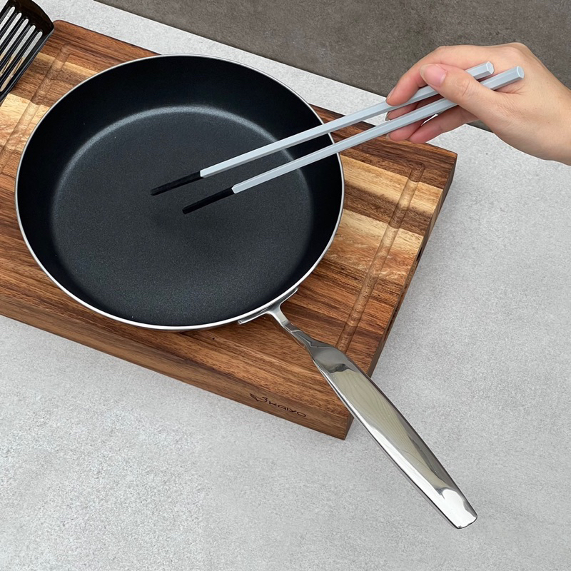 Siêu sale chảo inox nguyên khối nông lòng chống dính