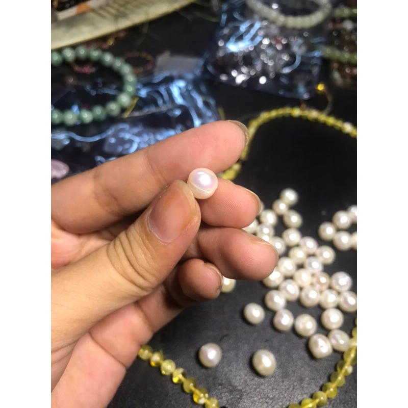 1 hạt lẻ đá Natural pearl thanh tẩy hạt trứng thô trai  nuôi nước ngọt 7-8mm xỏ lỗ làm HandMade ,diy