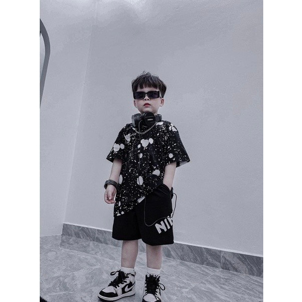 YO BỘ ĐEN VẨY SƠN QUẦN ĐÙI CHO BÉ