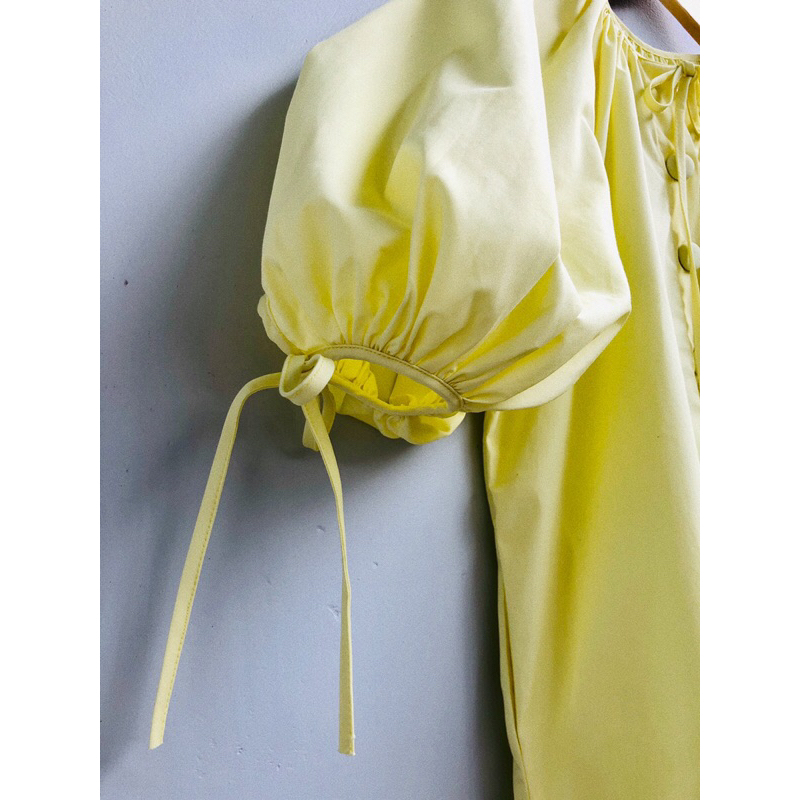 Đầm nữ cotton tay phồng vàng pastel