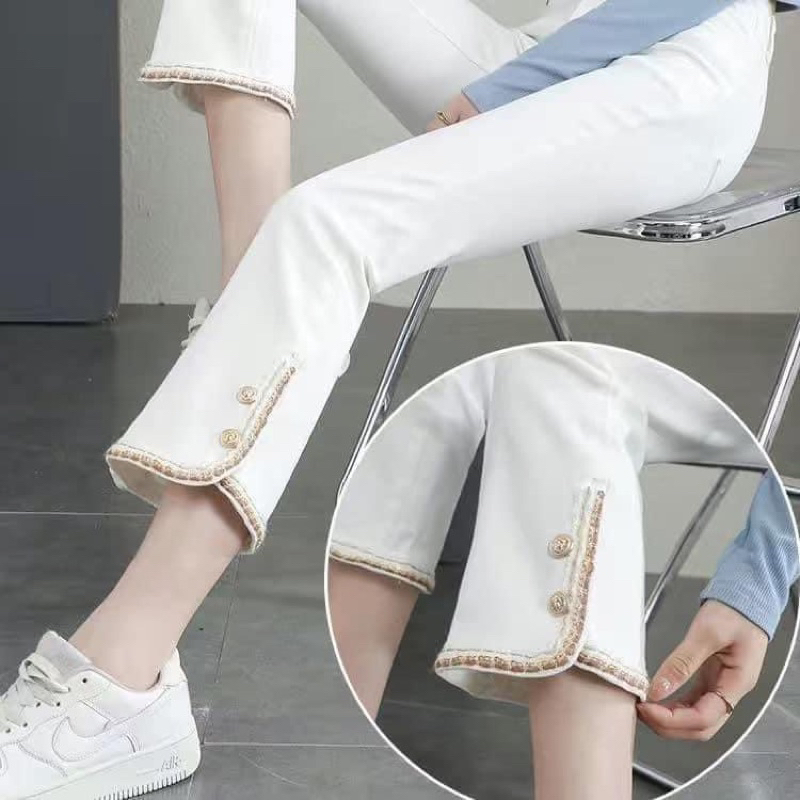 Quần Jean Giấy Xẻ Chân Đính Cúc Vàng Nổi Bật Sang Chảnh