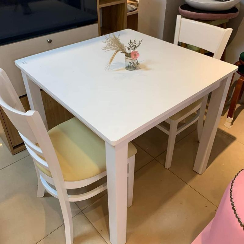 Bộ bàn ăn Cabin mặt vuông và 2 ghế