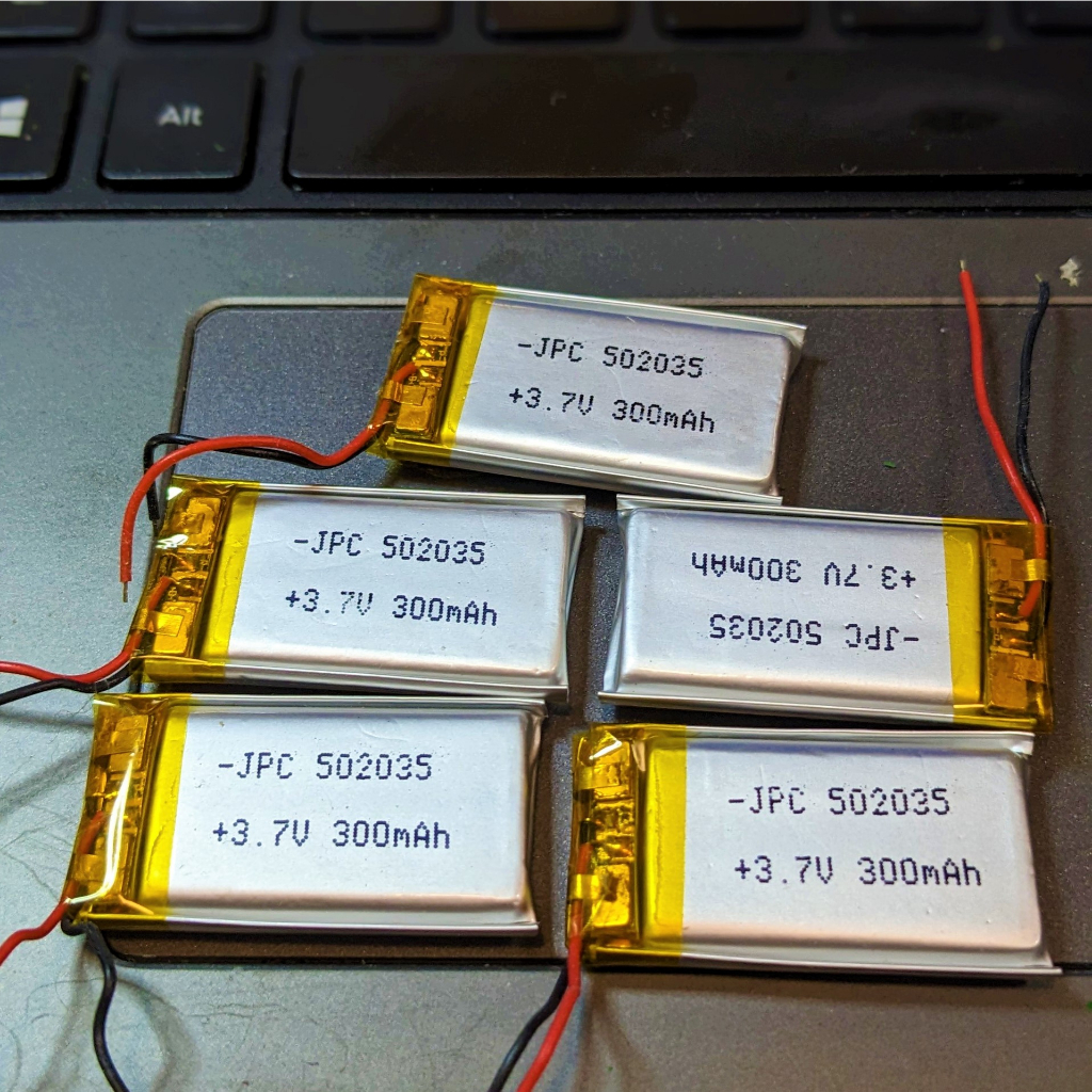 Pin Li-Po 3.7V 502035 300mAh cho Dock sạc hộp sạc tai nghe Bluetooth Loa Bluetooth