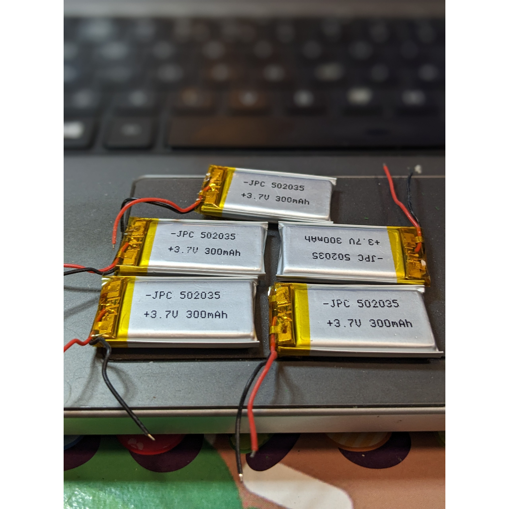 Pin Li-Po 3.7V 502035 300mAh cho Dock sạc hộp sạc tai nghe Bluetooth Loa Bluetooth