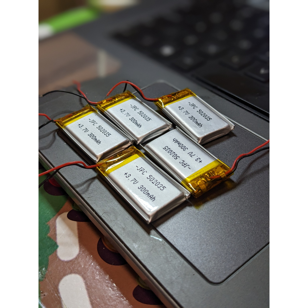 Pin Li-Po 3.7V 502035 300mAh cho Dock sạc hộp sạc tai nghe Bluetooth Loa Bluetooth