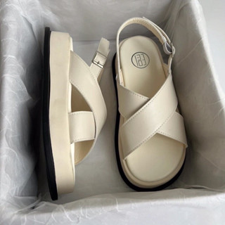 (Sẵn Video + Ảnh thật) Dép Sandal Ulzzang Quai Chéo Da Mềm Đế Giày Phong Cách Hàn Quốc Q68