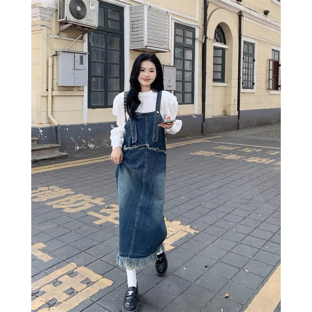 Váy yếm jean dáng dài phối túi hộp sau lưng tua rua trending mẫu mới mùa hè 2023 có bigsize