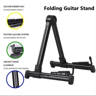 Chân đàn guitar có thể xếp gọn