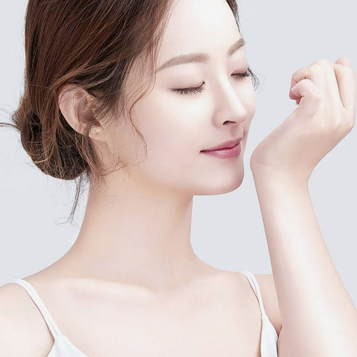 Sữa Tắm Hatomugi Trắng Sáng Da Từ Hạt Ý Dĩ