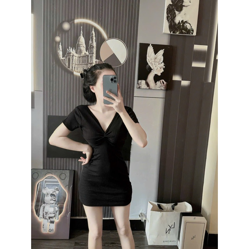 Đầm Body Cổ V Xoắn Ngực Dáng Ngắn Chất Xương Cá