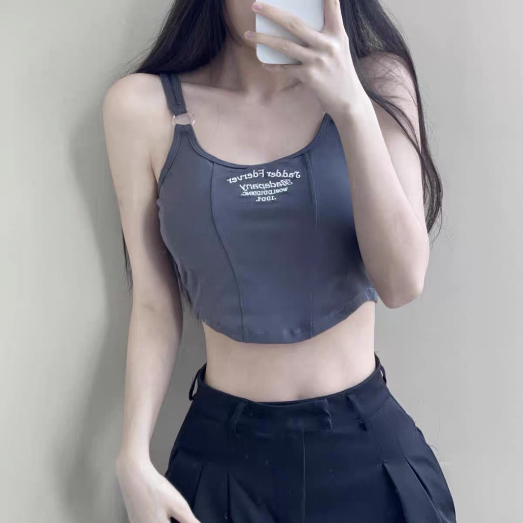 Áo croptop kiểu 2 dây vạt tròn tôn eo phối chữ thêu