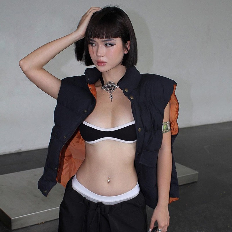 Bikini áo quây viền trắng Mai Phương Bùi quần cạp cao sang chảnh R17 | BigBuy360 - bigbuy360.vn