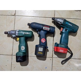Máy bắn vít có búa