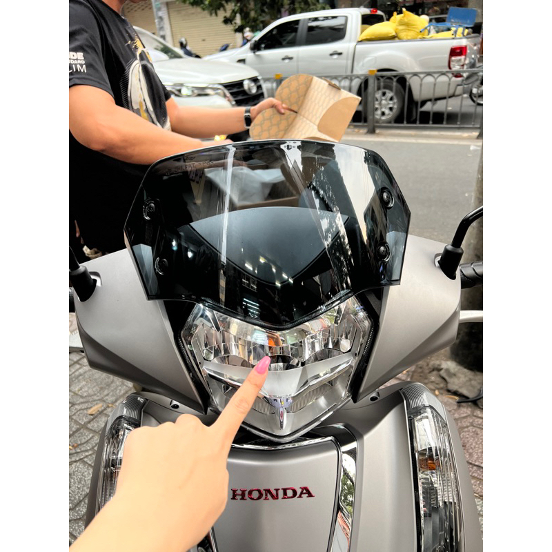 Chắn gió xe Lead đời mới hàng Zhiapt chính hãng